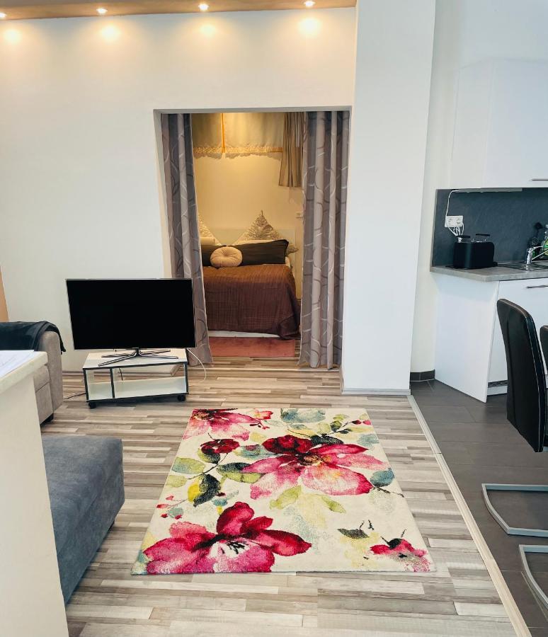 Ferienwohnung Marina An Der Romantischen Strasse Weikersheim Esterno foto
